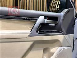 تۆیۆتا لاند کروزەر